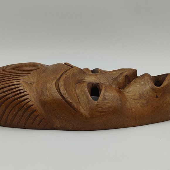 African Wall Mask - Picture 7 of 11